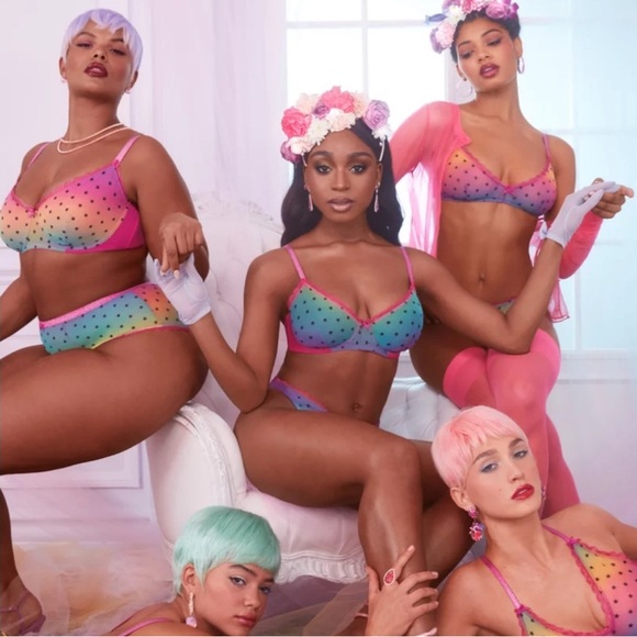 ✨Fenty lingerie✨BUNDLE✨ - Picture 2 of 16